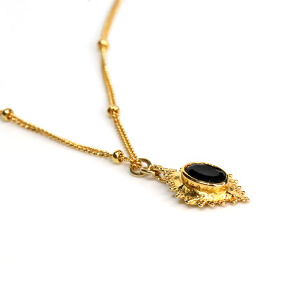 Onyx pendant necklace