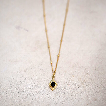 Onyx pendant necklace