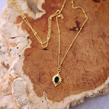 Onyx pendant necklace